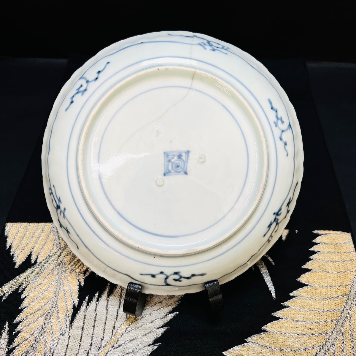 古伊万里 藍柿右衛門『渦福』染付 輪花型皿 1枚 江戸中期 骨董 古伊万里 藍柿右衛門『渦福』染付 輪花型皿 1枚 江戸中期 骨董