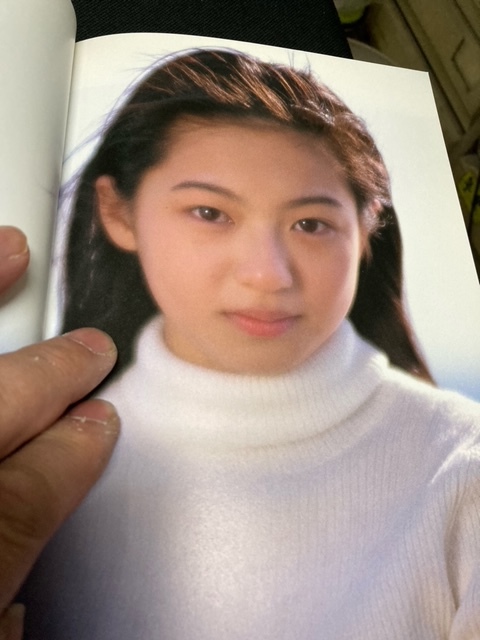 Yahoo!オークション - (ユーズド本)(激レア)村岡綾佳 写真集 Yahoo!オークション - (ユーズド本)(激レア)村岡綾佳 写真集