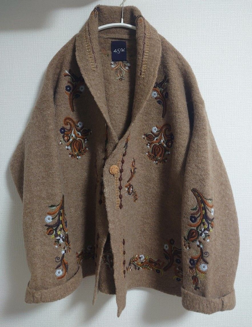 45R 縮絨ニットの刺繍ハーフコート | arvotulkki.fi