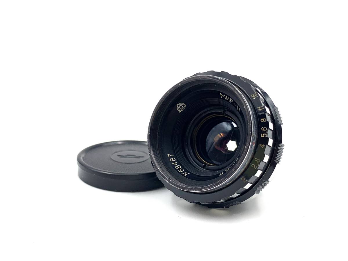 レンズ MIR-11 12.5mm F2 のマウントは、ムービーカメラKRASNOGORSK KMZ 16mm film movie camera Blackmagic BMPCC #2272B