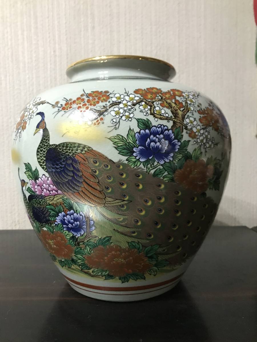 九谷錦峰造 金彩牡丹孔雀図花瓶 共箱 和風 骨董 インテリア小物 花瓶