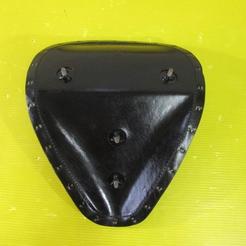 C211255JJIMMY DOOP製ワンオフ本革カービング&ブラススタッド.ソロ