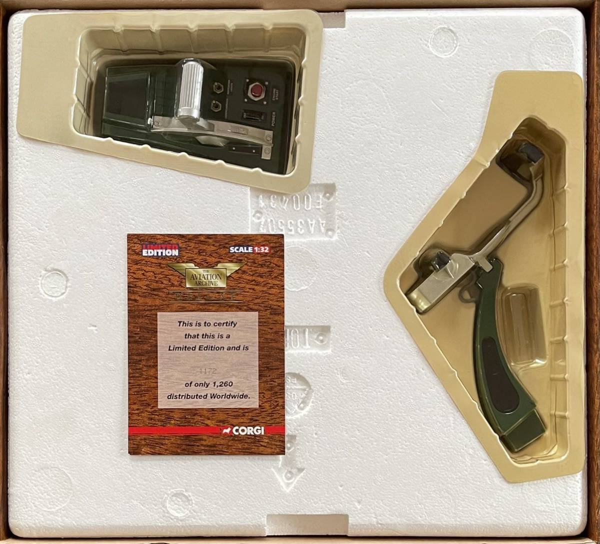 絶版新品希少 1/32 CORGI/コーギー 英空軍 ホーカーハリケーン