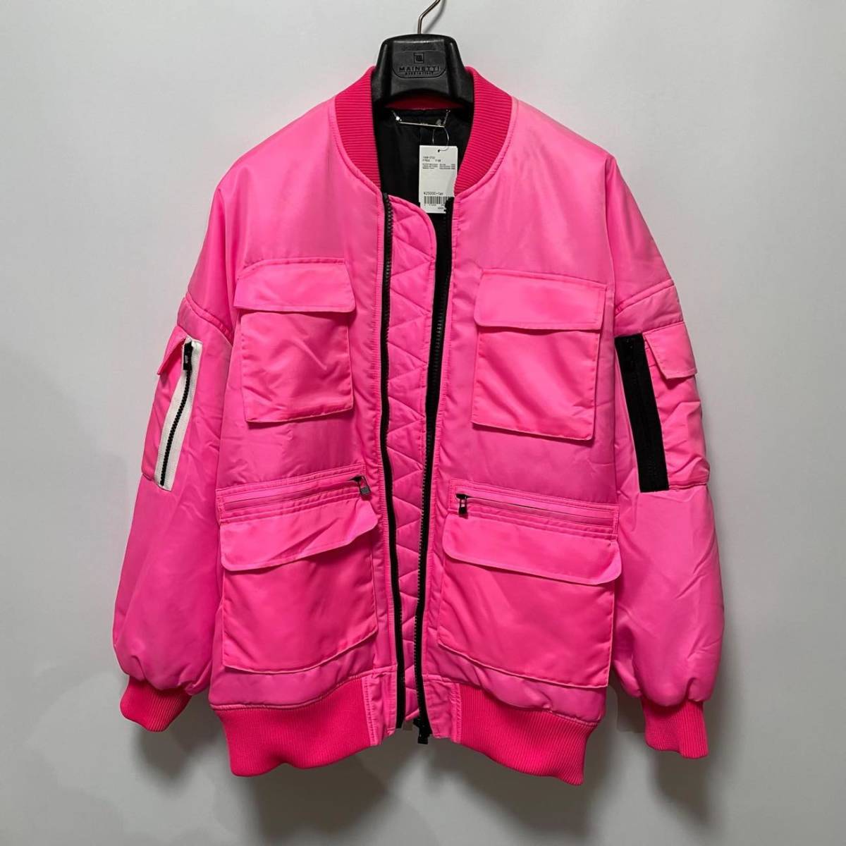 未使用 atmos pink アトモスピンク フィッシング ブルゾン 定価27,500円 オーバーサイズMA-1ジャケット ネオンピンク タグ付き