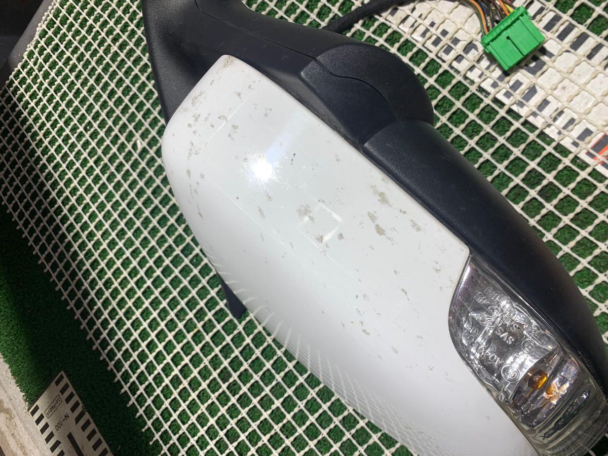  Volvo v70 door mirror right white 