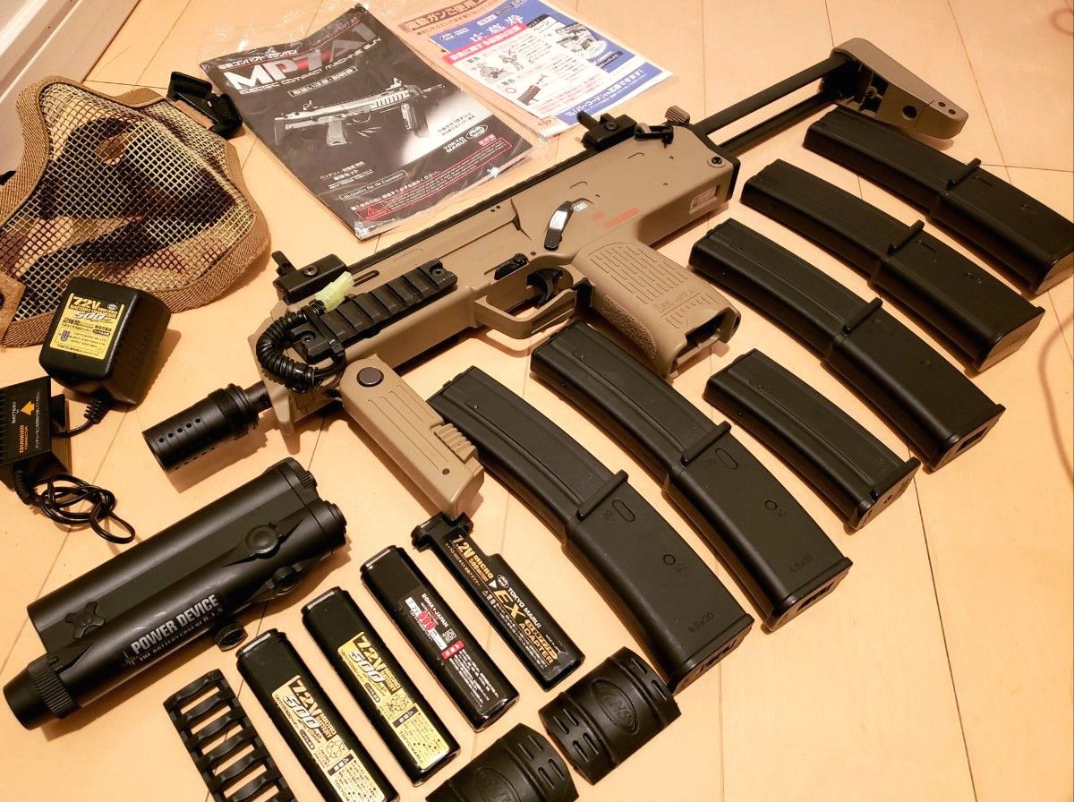 美品】東京マルイ「MP7A1電動コンパクトマシンガン18禁」おまけ 美品】東京マルイ「MP7A1電動コンパクトマシンガン18禁」おまけ