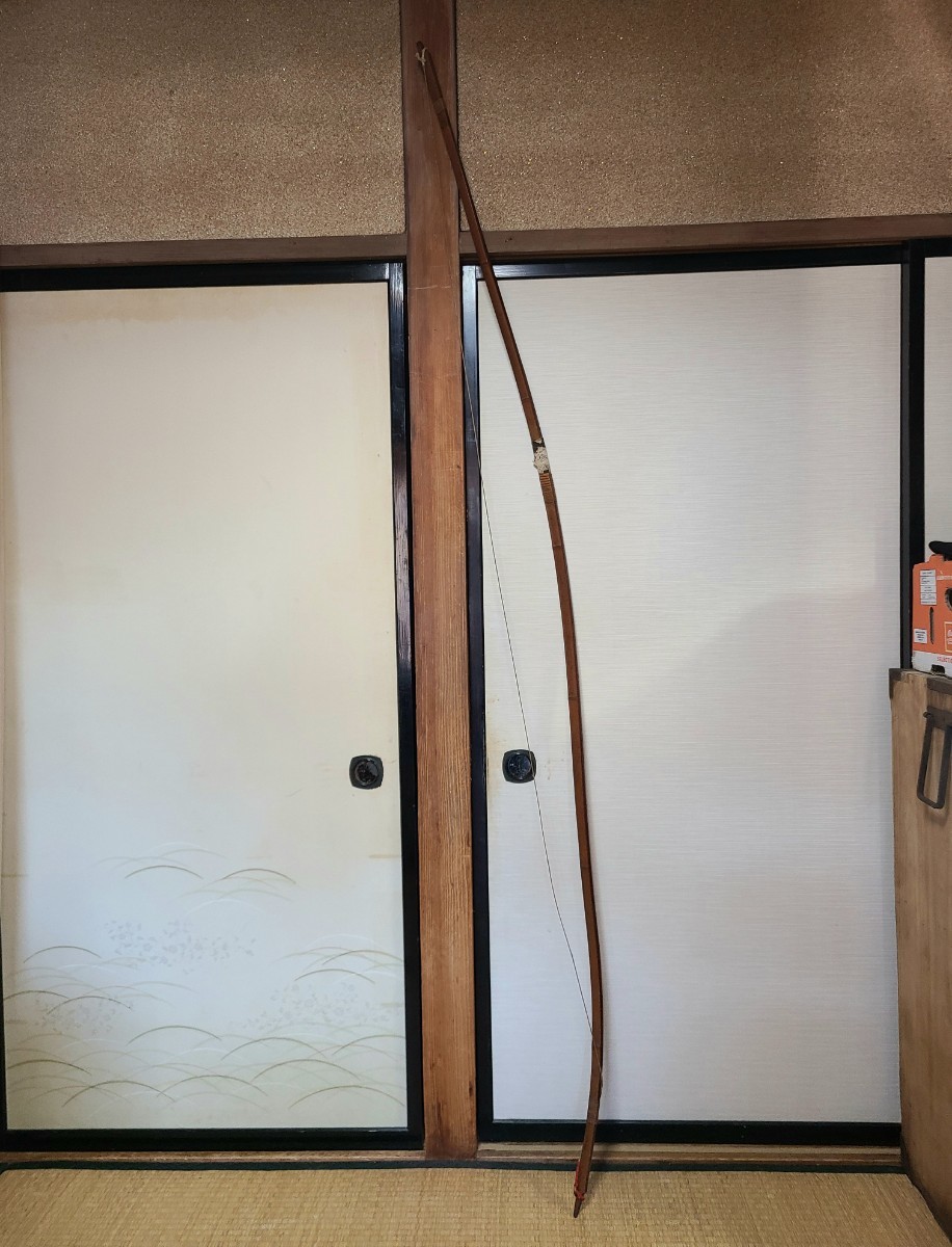 日本のアンティーク 和弓 弓道 弓 武具 竹弓 全長約215㎝ 江戸 明治 日本のアンティーク 和弓 弓道 弓 武具 竹弓 全長約215㎝ 江戸 明治