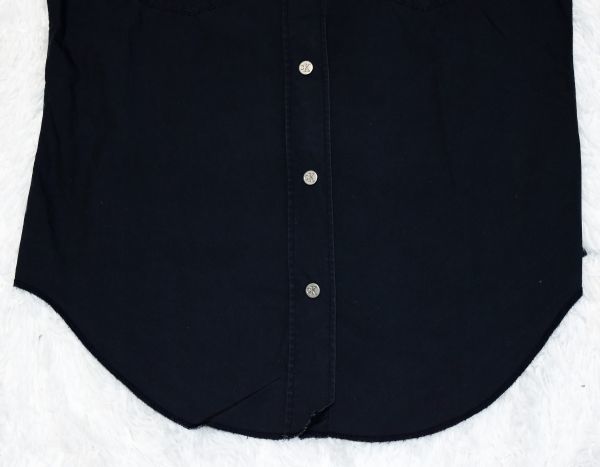 ★カルバンクラインのお洒落なネイビー、ロゴ入りメタル釦の長袖シャツ　M_画像4