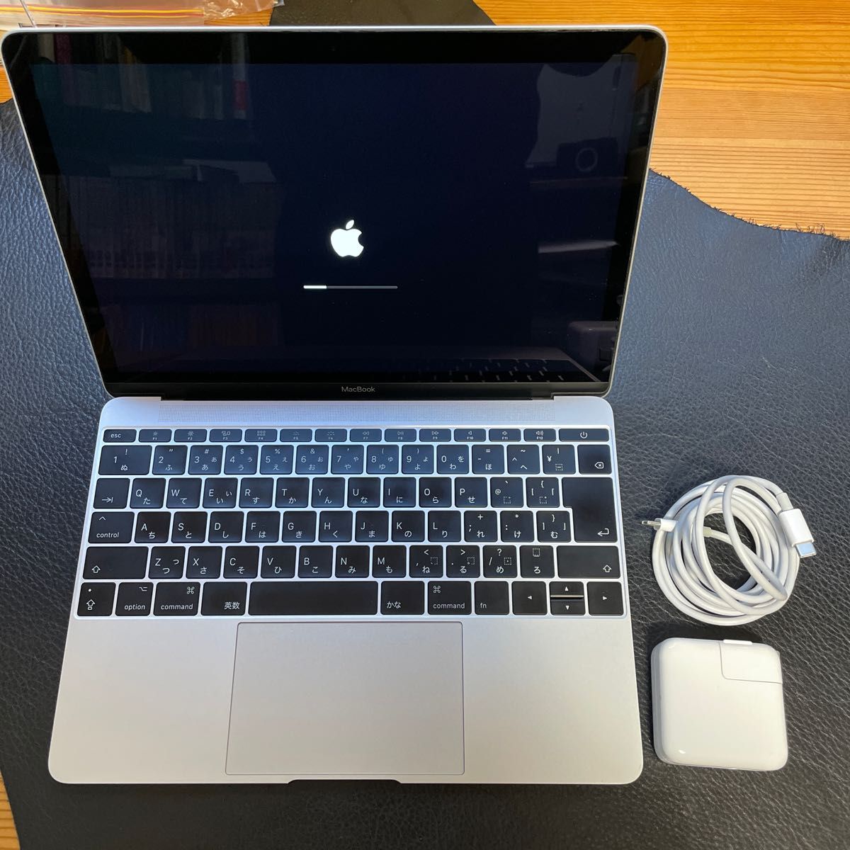 Apple MacBook 12インチ 2017 core i5 512GB 8GBメモリ Retina 本体 