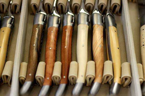 *Laguiole en Aubrac wood canteen of cutlery 100% совершенно сделан под заказ 6 видов дерево ножи 12 шт. комплект ( нож 6шт.@ вилка 6шт.@)*