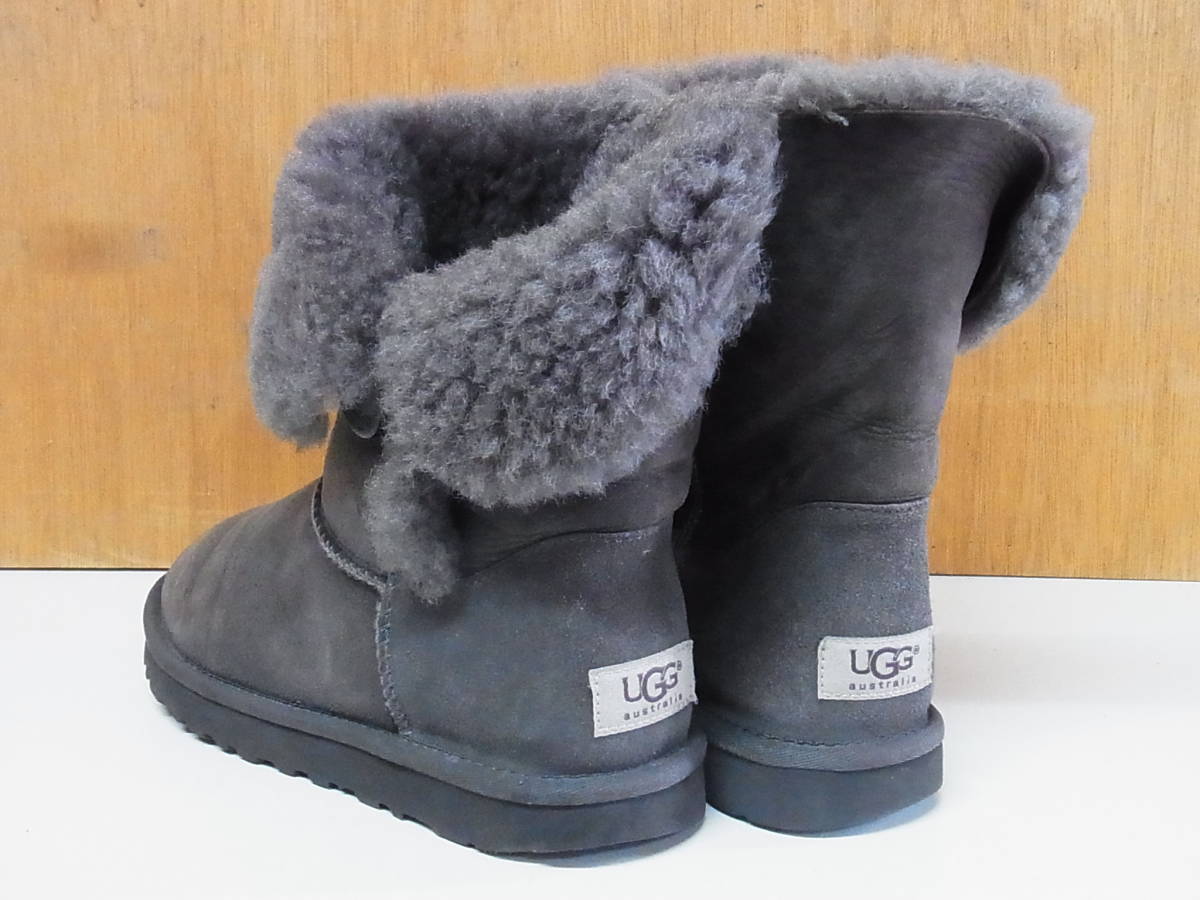 高級 UGG australia アグ 釦デザイン ムートンレザー ブーツ 靴 サイズ7 24.5センチ_画像3