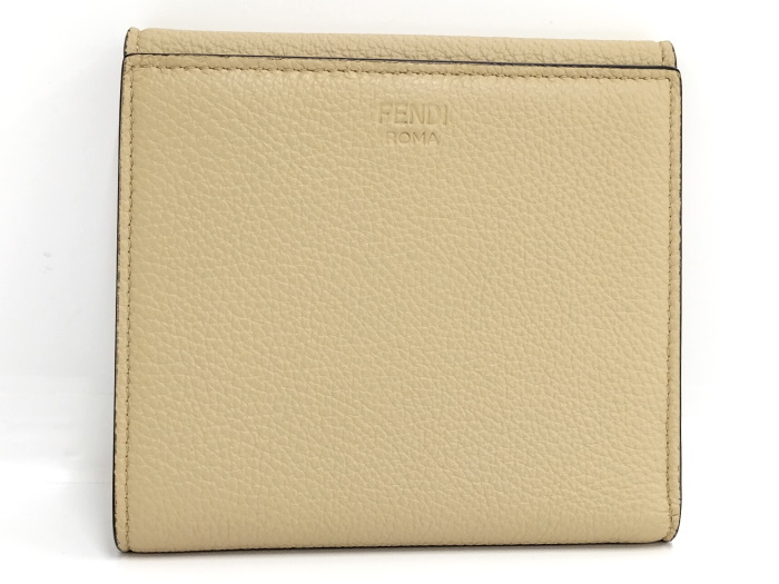 FENDI ピーカブー セレリア フォールド ウォレット 二つ折り財布