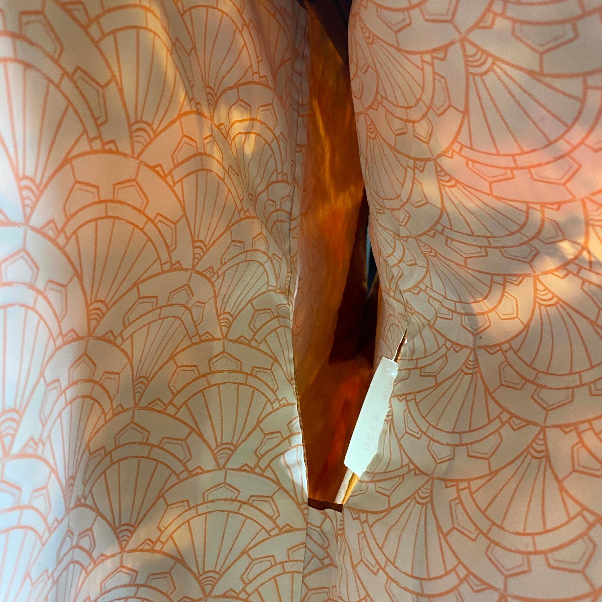 羽織 お洒落着 普段着 おしゃれ 絹 はおり 紬 小紋 礼装 オレンジ 茶色 羽織紐 裄65cm Mサイズ G112_画像5