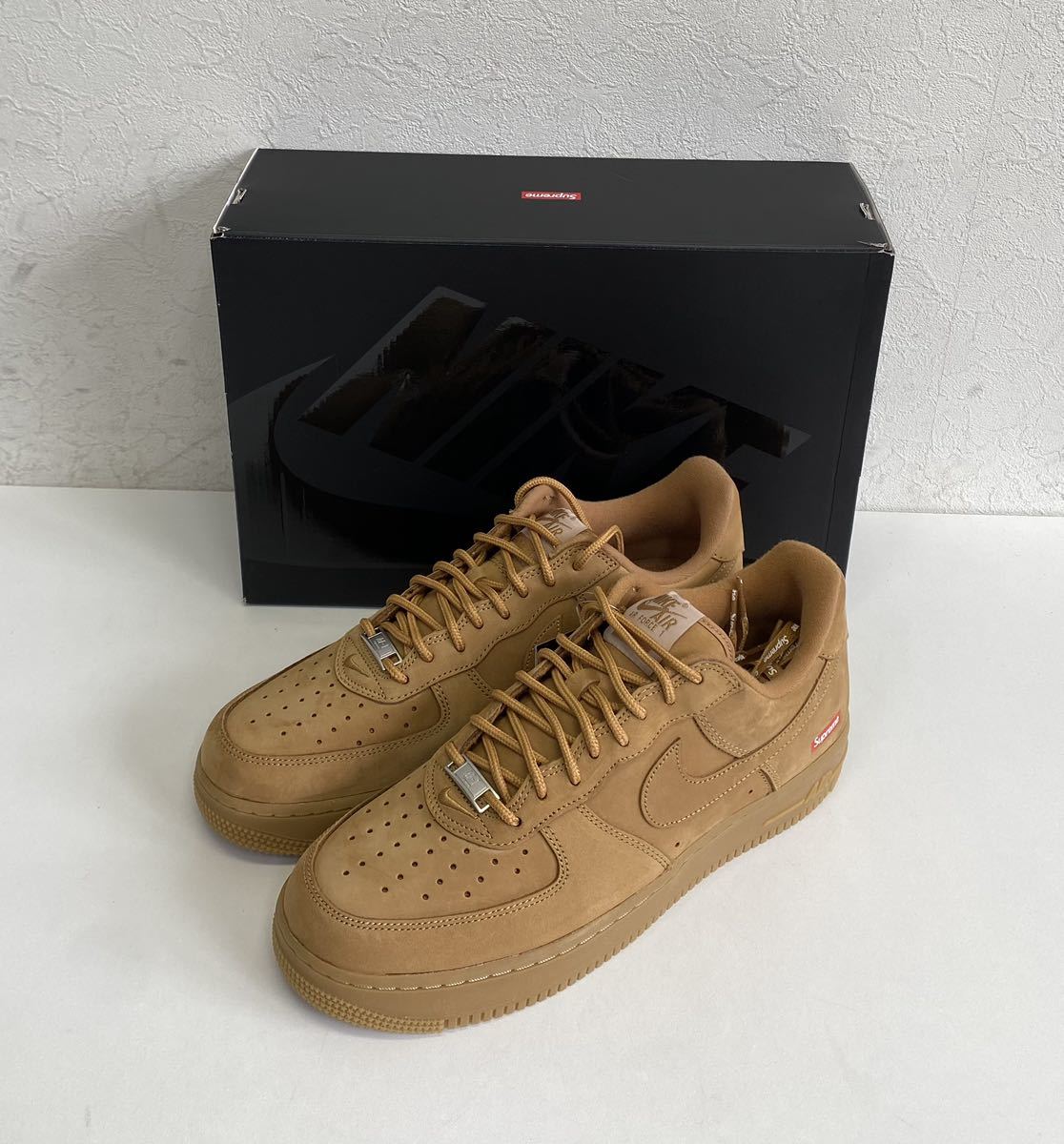 ターンでお Supreme × Nike Air Force 1 Low Flax/Wheat シュプリーム