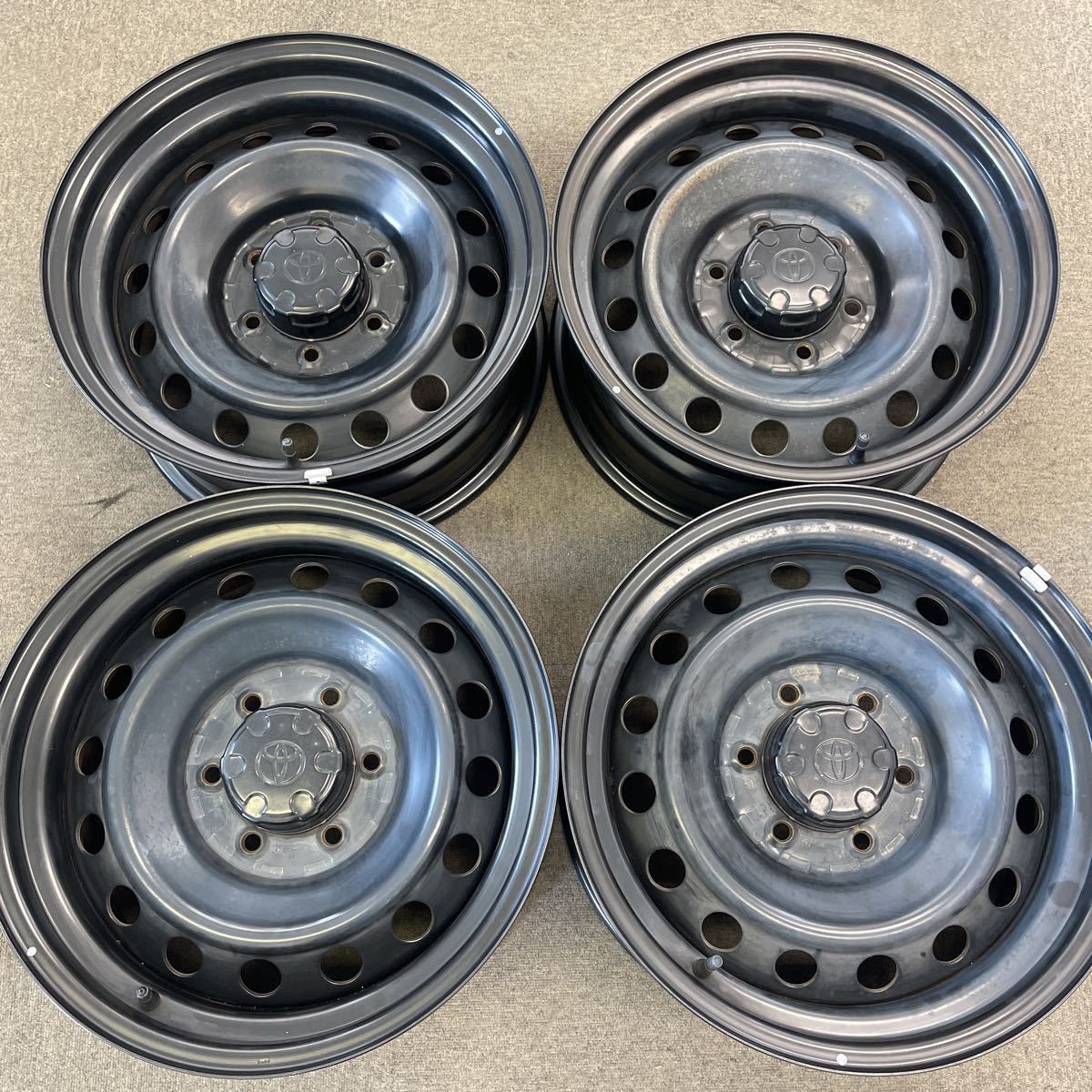 17インチ】TOYOTA トヨタ 純正 FJクルーザー【7.5J×17 +15 PCD 139.7 6
