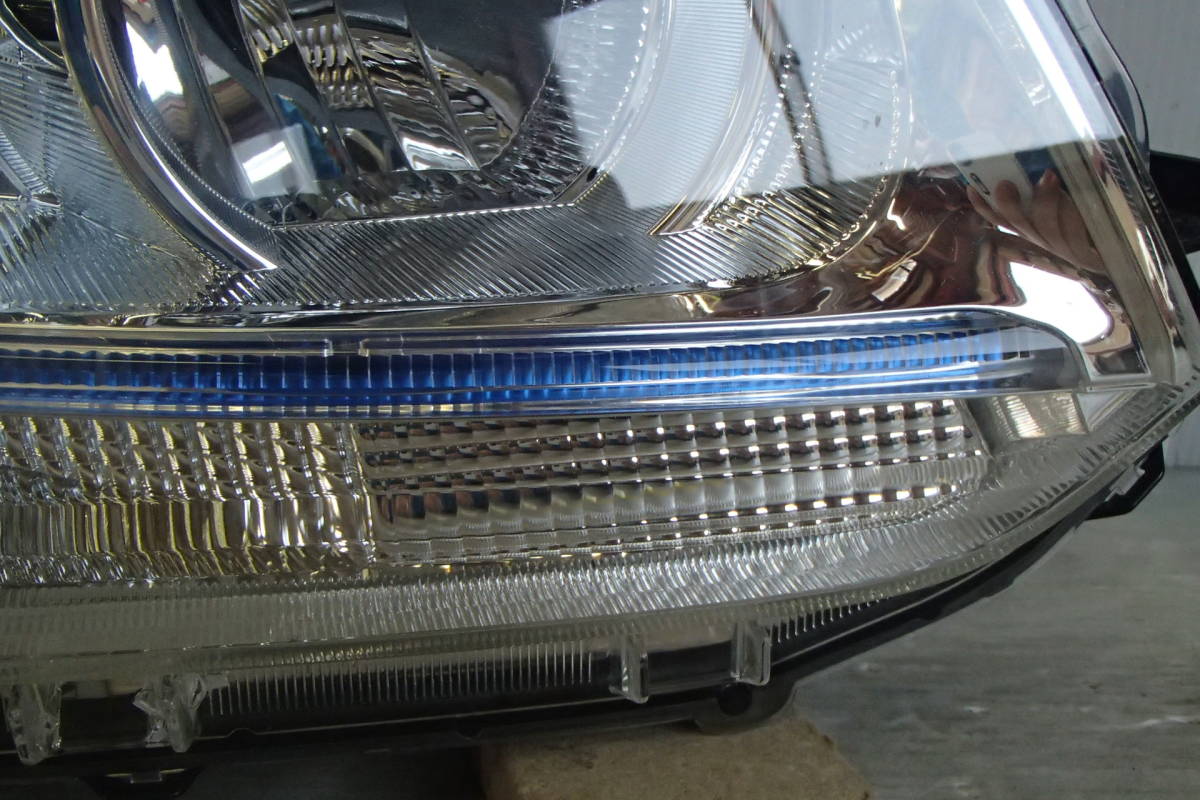 【良品】LA100S/LA110S 前期 ムーブ ムーヴ カスタム 純正 HID 右 ヘッド ライト ランプ 100-51060 / 81130-B2280 【23-416】_画像6