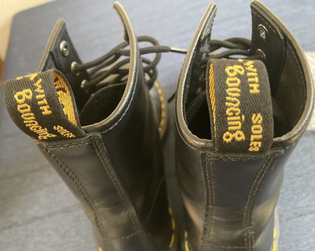 超美品 ドクターマーチン8ホール レザーブーツ イエローステッチ レディース Dr Martens｜PayPayフリマ