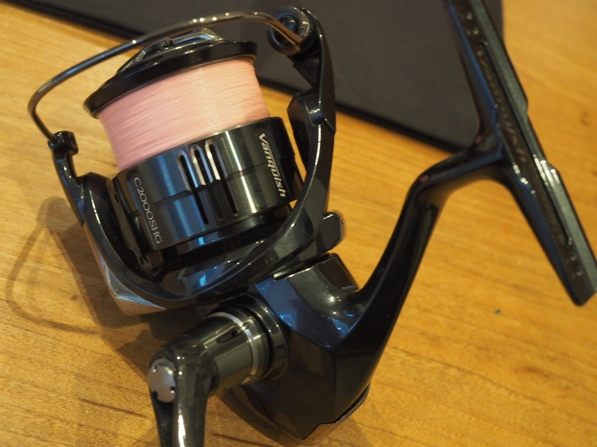 19 ヴァンキッシュ C2000SHG 美品 シマノ SHIMANO スピニングリール