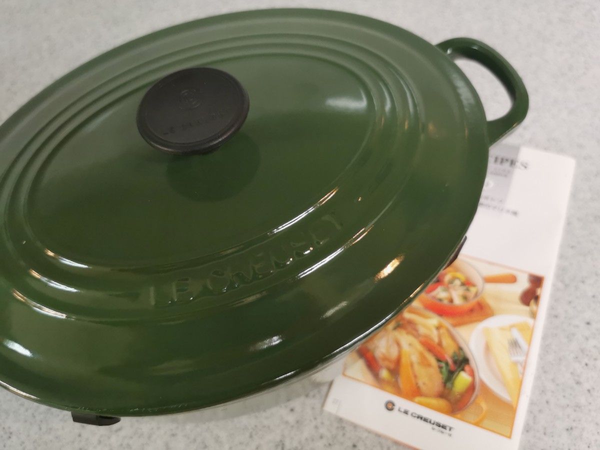 美品 廃番 ル・クルーゼ ココットオーバル 25cm モスグリーン 美品 廃番 ル・クルーゼ ココットオーバル 25cm モスグリーン