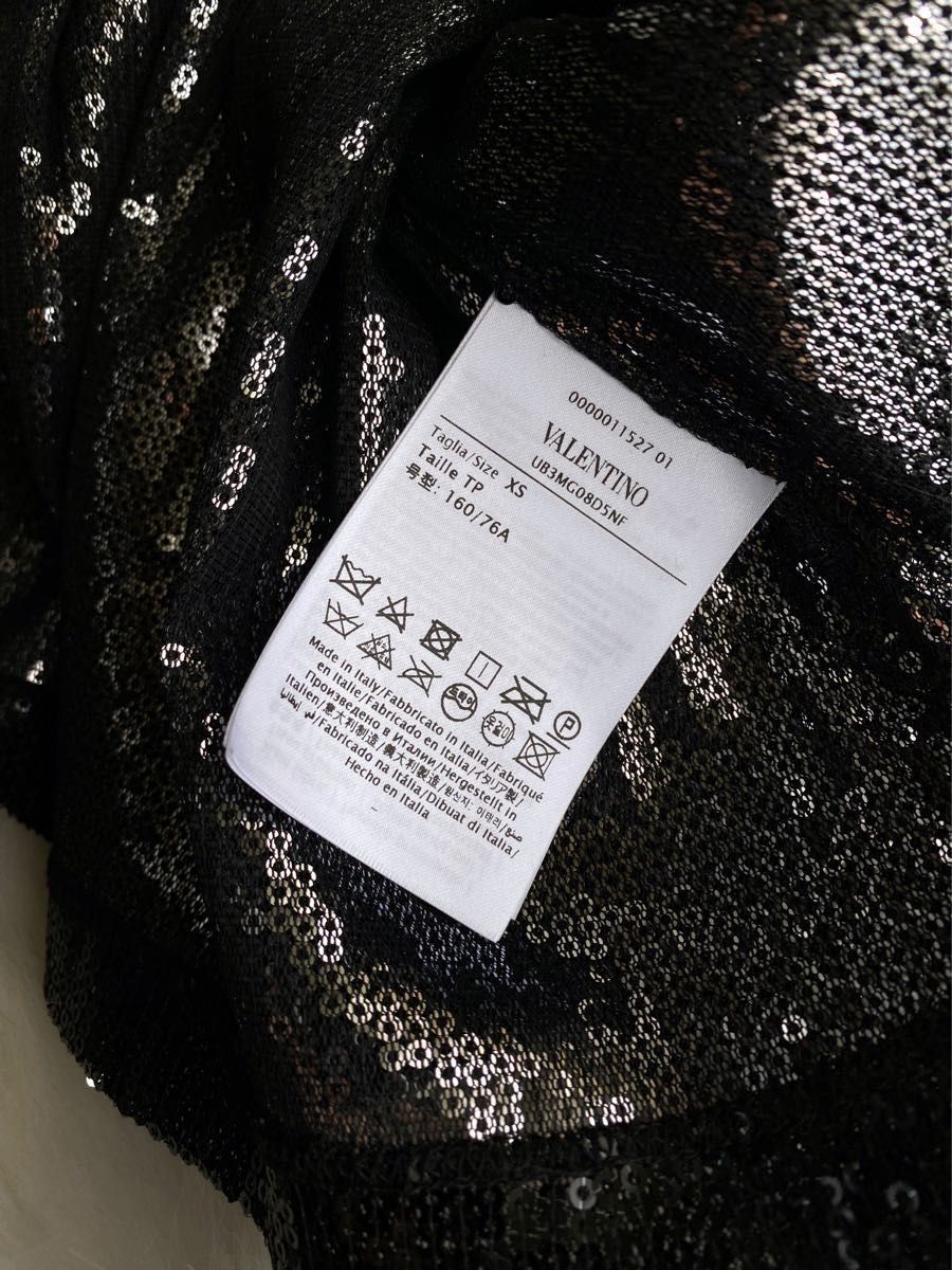 送料j無料 Valentino スパンコールTシャツ リップ柄 レディース