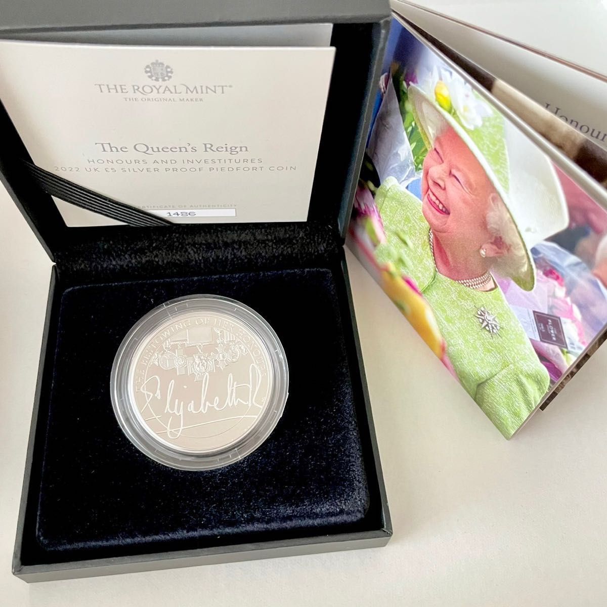 2022 エリザベス2世 女王の治世シリーズ 5ポンドピエフォート銀貨3枚セット