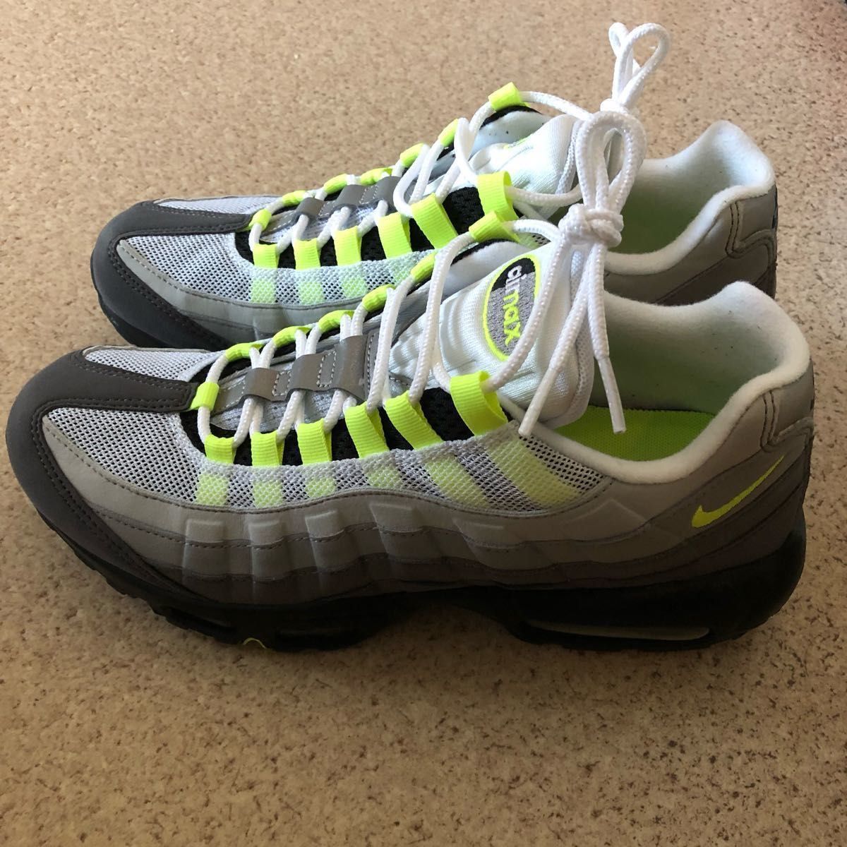 airmax エアマックス95 イエローグラデ 2018年製 NEON