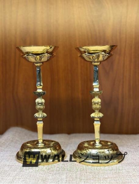 おすすめ 真宗 燭台 法具 佳品 手作り 仏教 真鍮製 新入荷☆ 密教法具 セット 1対 9.5*21cm 仏具一般 おすすめ 真宗 燭台 法具 佳品 手作り 仏教 真鍮製 新入荷☆ 密教法具 セット 1対 9.5*21cm 仏具一般