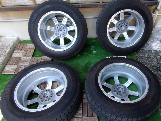 キャデラック SRX XT5 XT6 ホイール付きスタッドレス PCD120/6H キャデラック SRX XT5 XT6 ホイール付きスタッドレス PCD120/6H