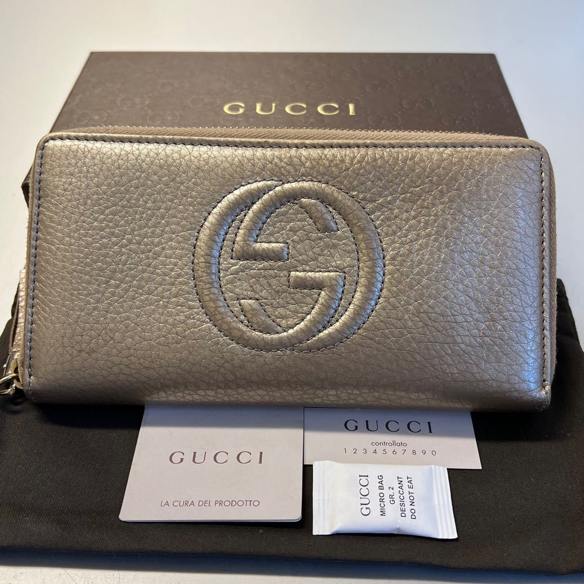Gucci SOHO パイソン　ラウンドジップ　財布
