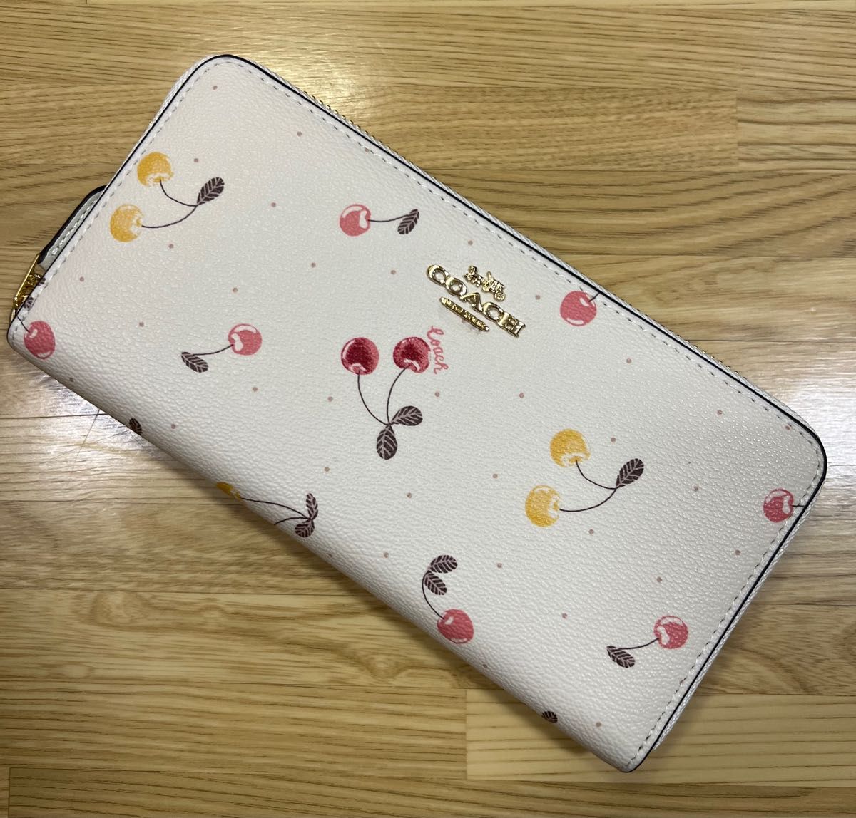 コーチ COACH 長財布 C1813 チェリープリント 新品未使用品 アウトレット