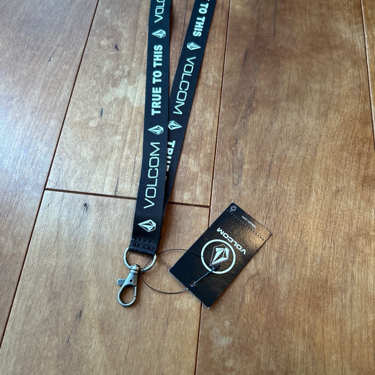 volcom ボルコム ネックストラップ 新品未使用|Yahoo!フリマ volcom ボルコム ネックストラップ 新品未使用|Yahoo!フリマ