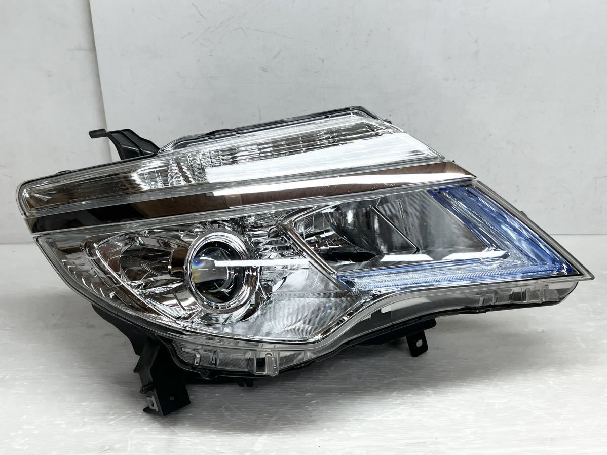送料込 即決 セレナ C26 後期 純正 LED 右 ヘッドライト ランプ 送料込 即決 セレナ C26 後期 純正 LED 右 ヘッドライト ランプ