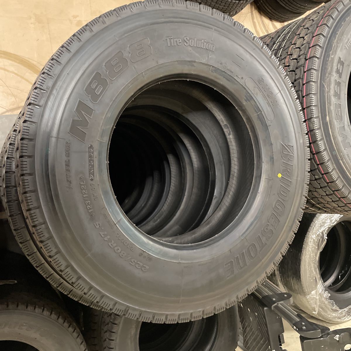 225/80R17.5 ブリヂストン 年式:2022, 激安美品 6本セット:110000円