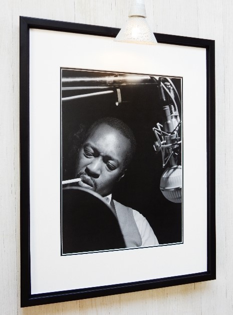 ハンク・モブレー/Dippin' Recording session Photo 1965/アート ピクチャー 額装品/Hank Mobley/ビンテージ・ジャズ/モノクロ 写真_画像4