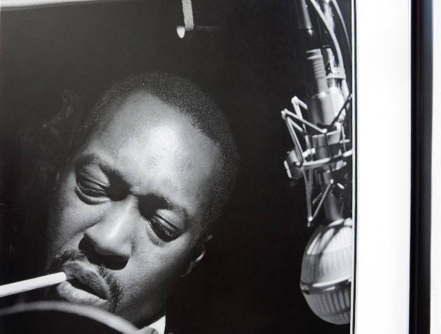 ハンク・モブレー/Dippin' Recording session Photo 1965/アート ピクチャー 額装品/Hank Mobley/ビンテージ・ジャズ/モノクロ 写真_画像3