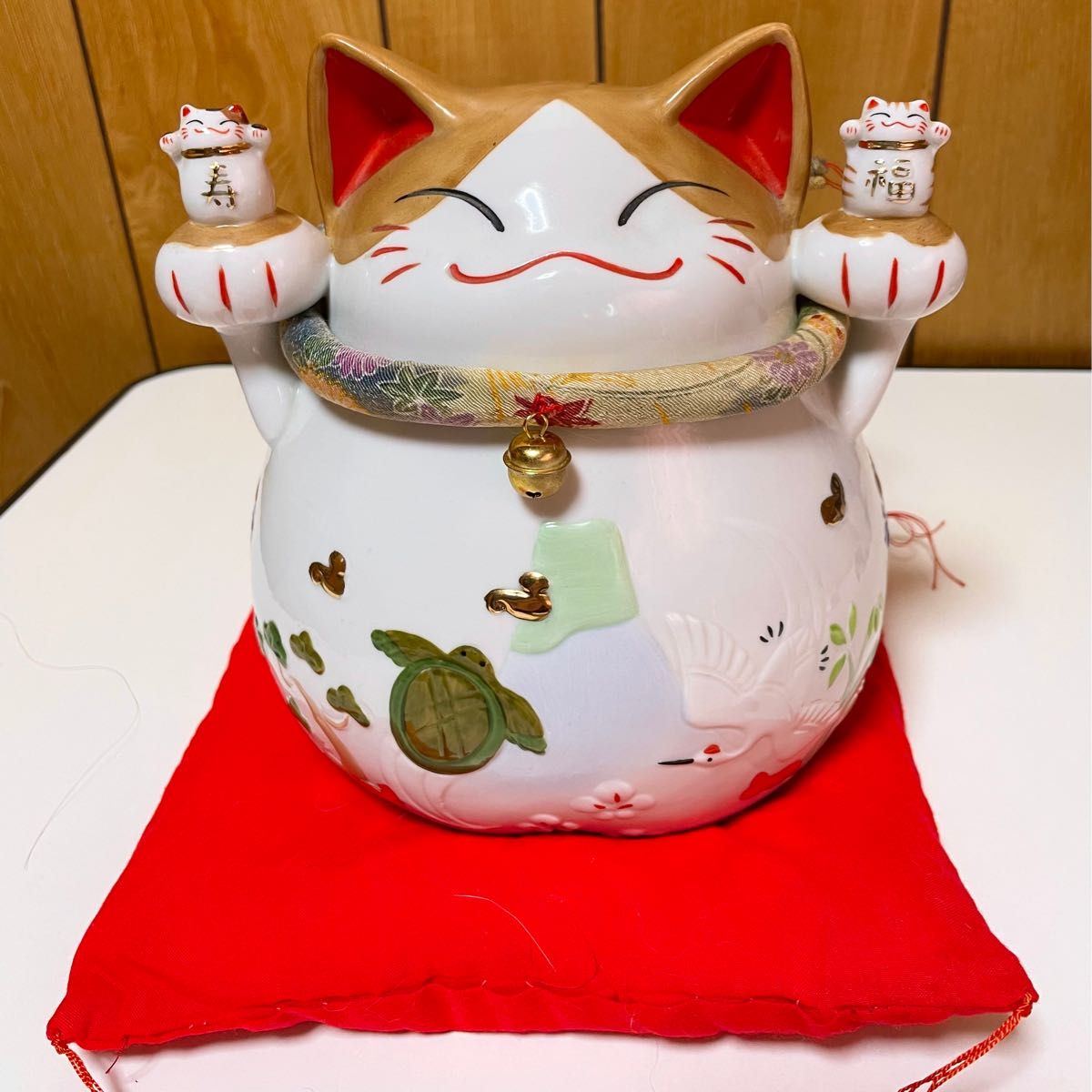 美品 猫舎道楽本舗 万福 ねこや 招き猫 貯金箱 縁起物 鶴亀 上げ招き猫 インテリア 置物 グッズ