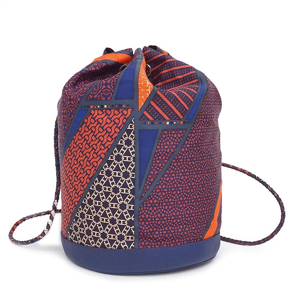 未使用 展示品)エルメス HERMES シルク トリヨン ソワクール 22 巾着