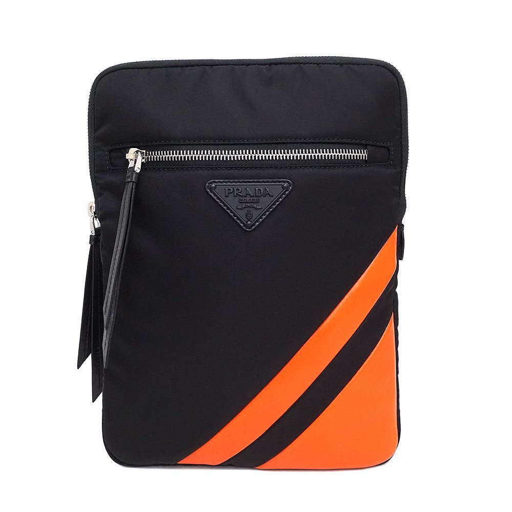 PRADA プラダ ミニポーチ クラッチバッグ 新品未使用-