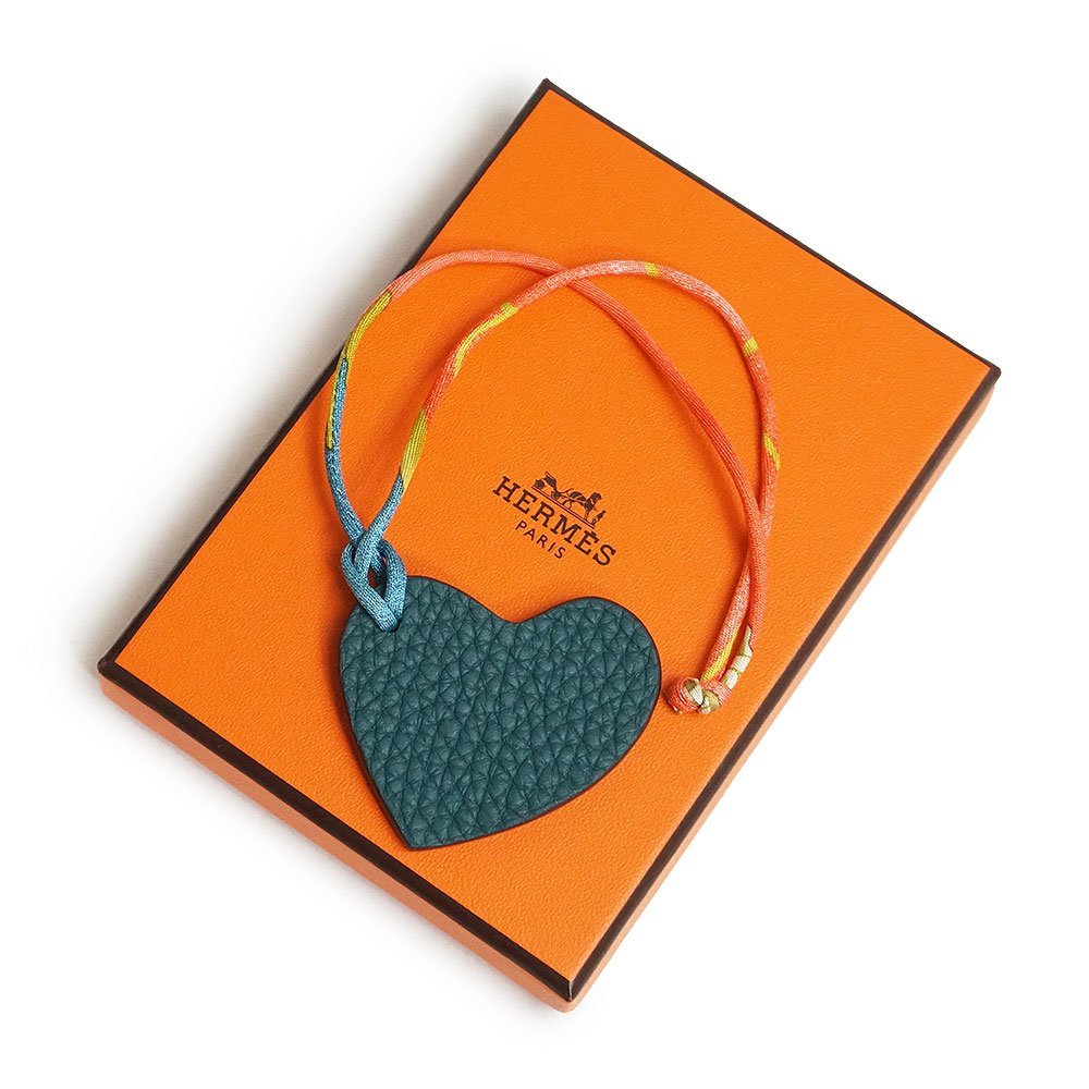 新品・未使用品)エルメス HERMES プティ アッシュ ハート バッグ