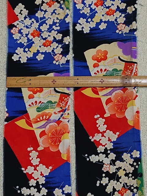 S-27-04*90cm×14cm　2枚*和装小物*和装人形*はぎれ*古布*正絹*ハギレ*市松人形*リメイク素材*パッチワーク*細工*アンティーク_画像5