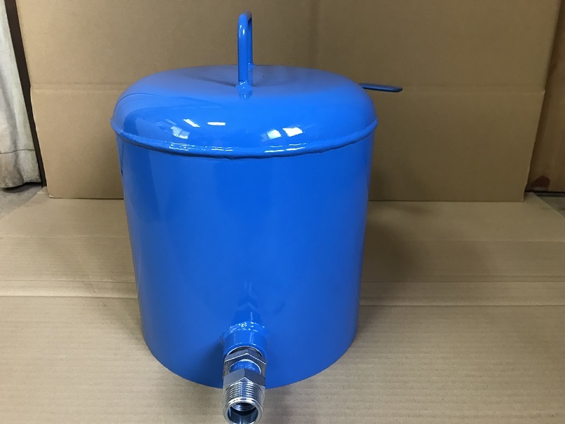コンプレッサー用 水抜き分配中間タンク!送料無料 ! 工具、DIY用品 コンプレッサー用 水抜き分配中間タンク!送料無料 ! 工具、DIY用品