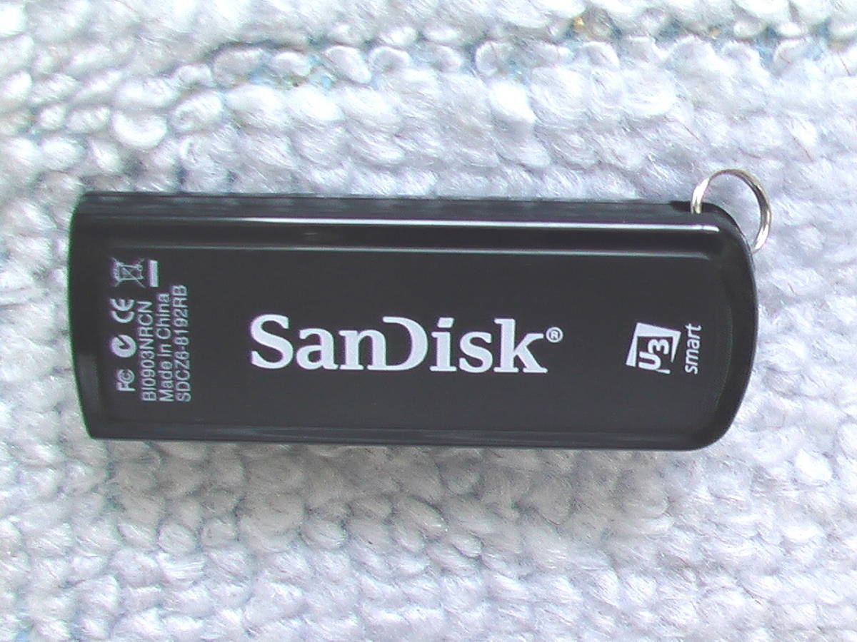 7307-2* SanDisk USB memory 8GB