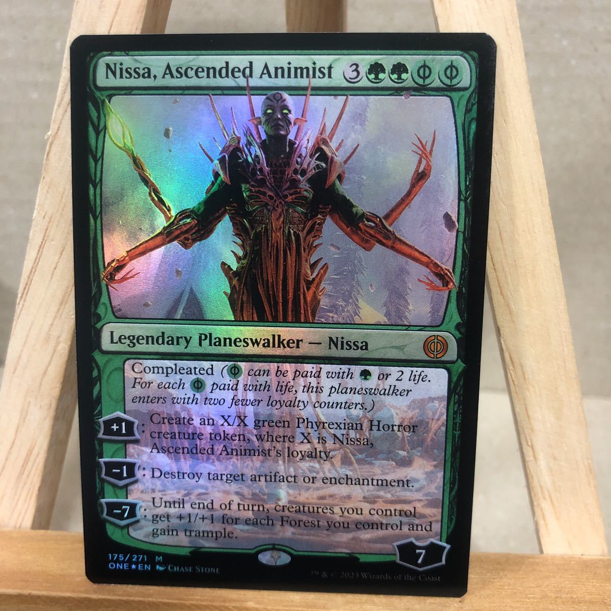 MTG FOIL《向上した精霊信者、ニッサ/Nissa, Ascended Animist》(175) 英語 ファイレクシア：完全なる統一 神話レア プレインズウォーカー_画像1