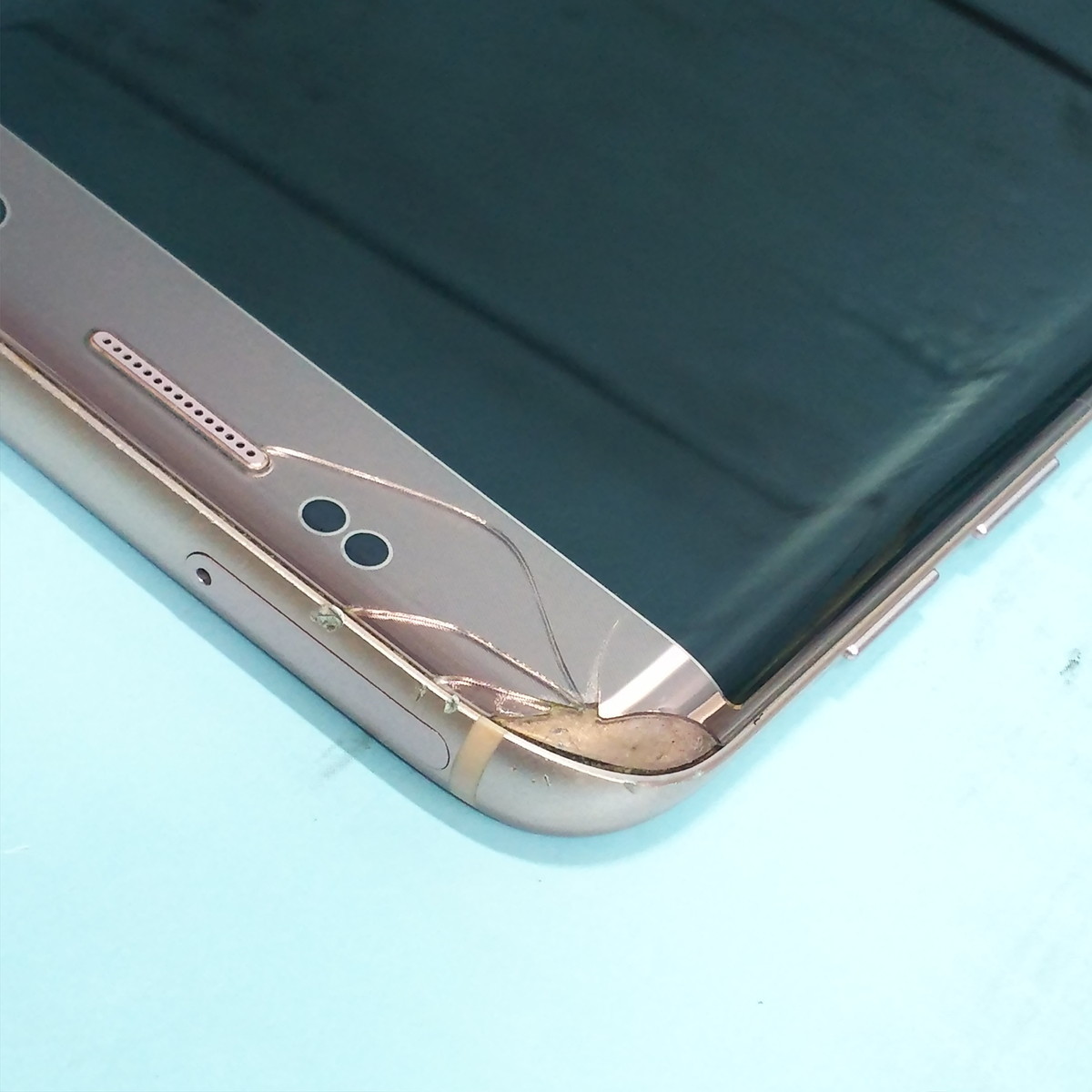 docomo Galaxy S7 edge SC-02H ピンク 本体 白ロム [訳あり] SIMロック解除済み SIMフリー 333782_画像4