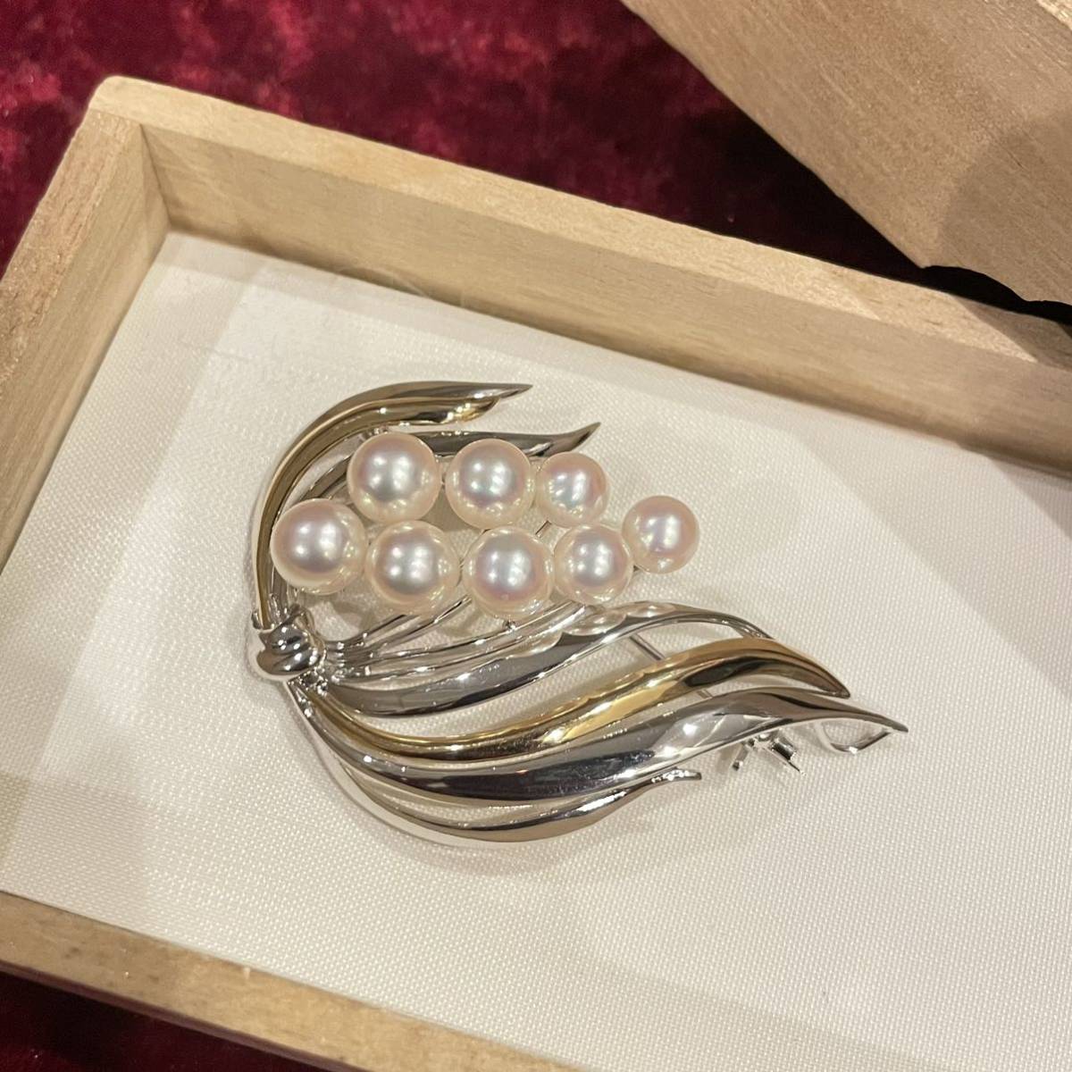 極美品 SILVER シルバー K18 18金 本真珠 パール 8粒 ブローチ www