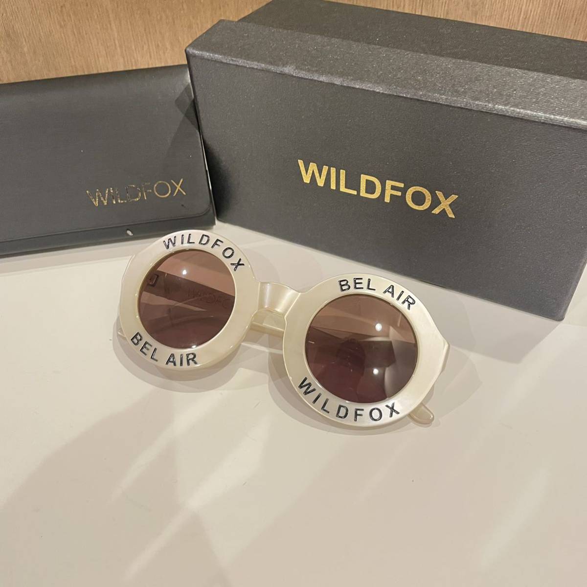 新しいエルメス 美品 WILDFOX ワイルドフォックス 丸型 オーバル