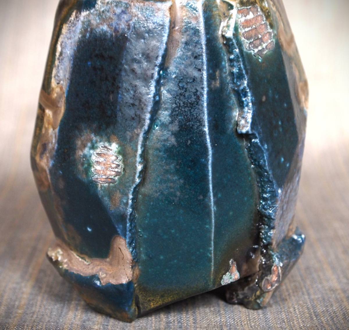  new work * horse place ..* Bizen kiln change blue sake bottle ** also box * cloth *.