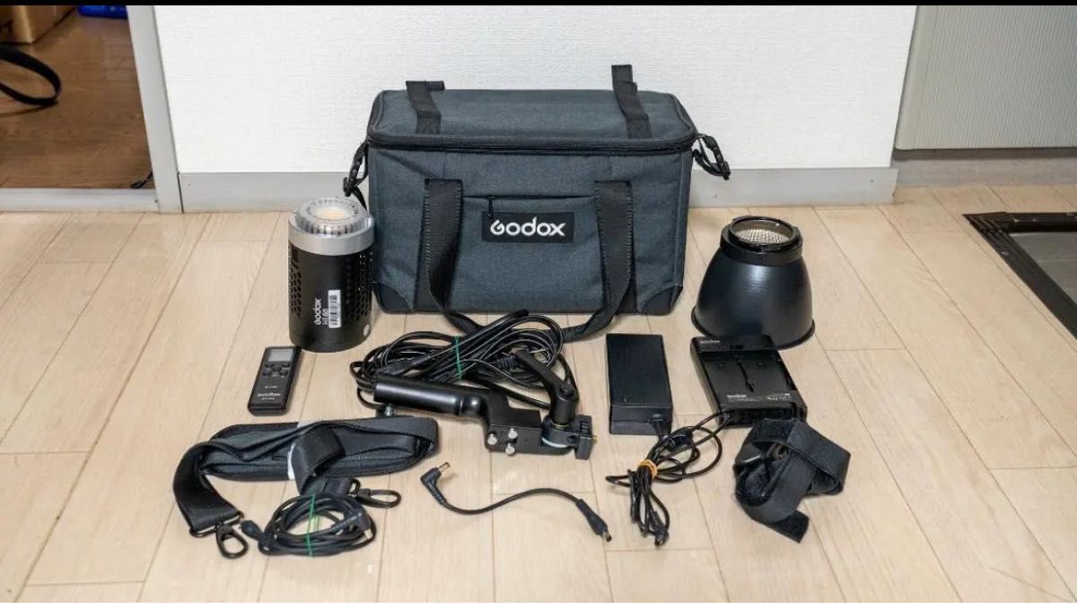 Godox ML60 手持ち式LEDビデオライト 60W 5600K|PayPayフリマ