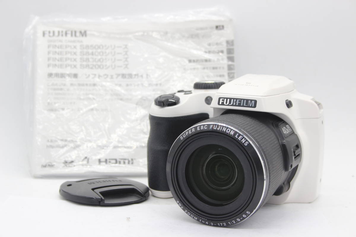 新作人気モデル ホワイト S8200 Finepix Fujifilm 【便利な単三電池で使用可】フジフィルム 【返品保証】 40x C3847 コンパクトデジタルカメラ Zoom 富士フイルム