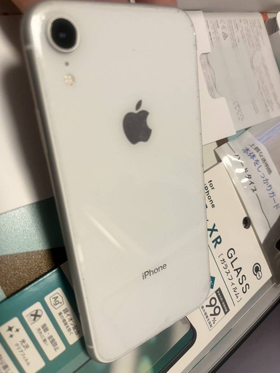 iPhone XR 64GB ホワイト SIMロック解除済み NTT docomo版の画像4